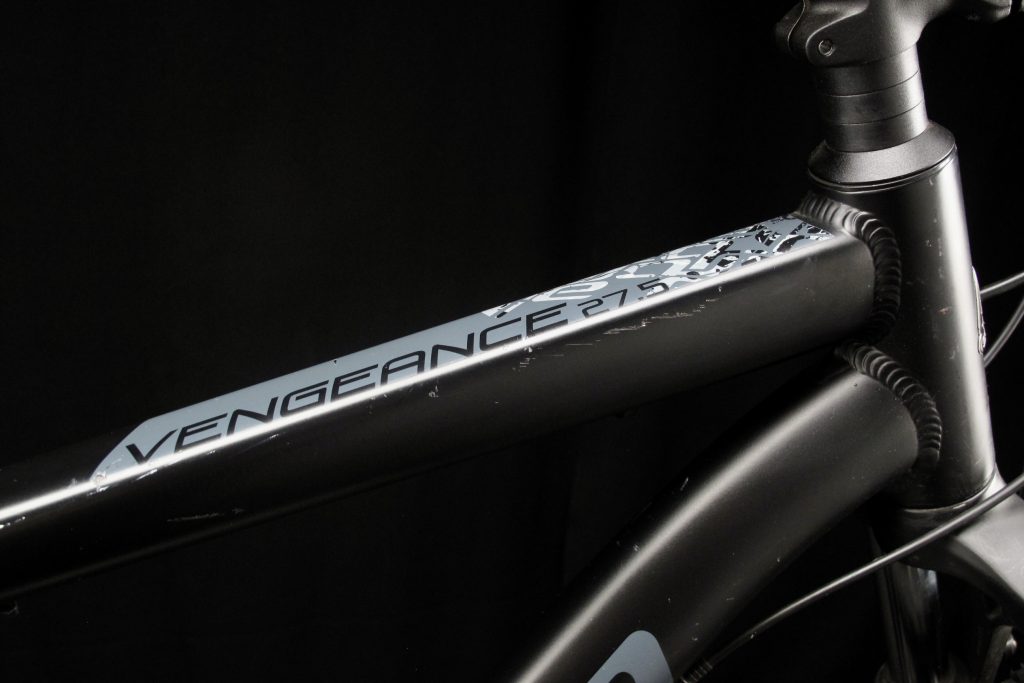 carrera vengeance black and white