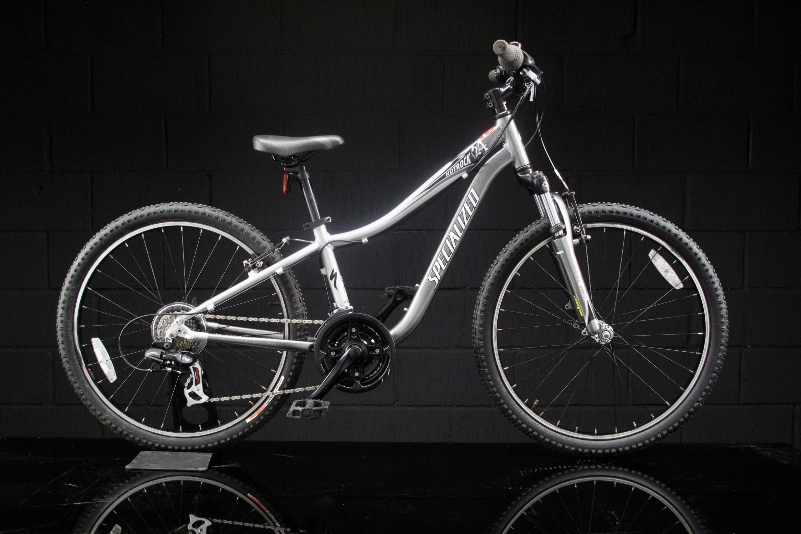 Specialized 24 Hotrock Mountain Bike 13" Frame XO Bikes